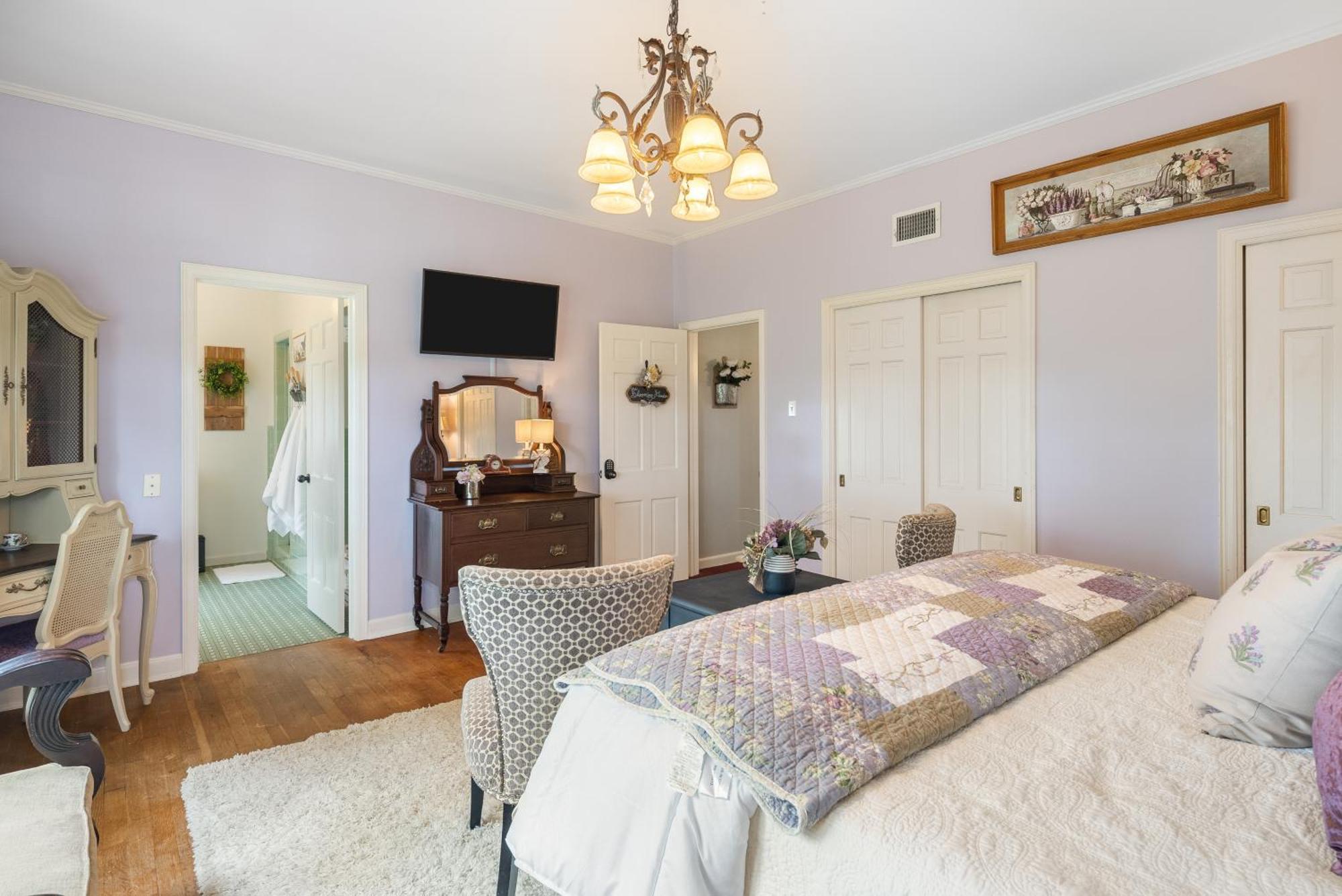 Beland Mansion-Blooming Garden Suite! Fort Smith Ngoại thất bức ảnh
